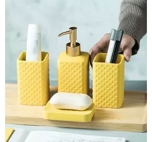 Комплект керамических аксессуаров для ванны: дозатор, мыльница, стаканы желтого цвета